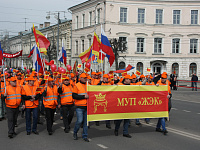 В Твери в Первомайской демонстрации приняло участие более 16 тысяч человек